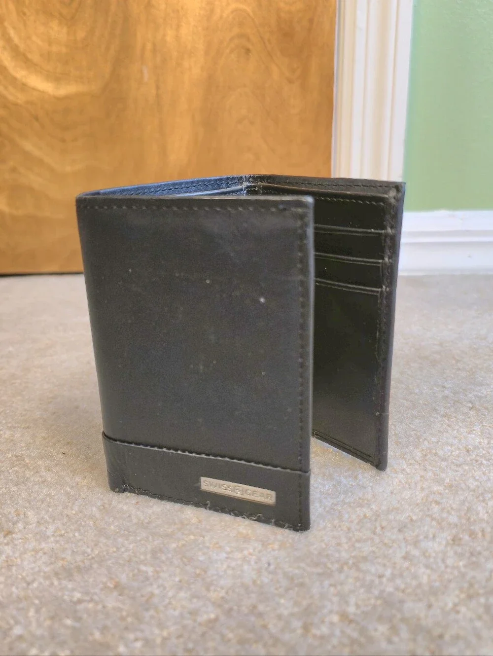 Swiss Gear Tri-fold Wallet Black Leather